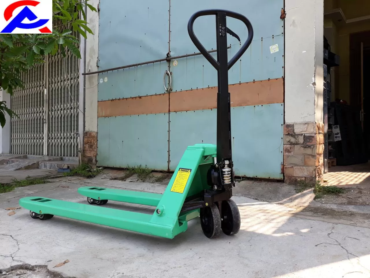 xe nâng tay thấp 3 tấn misubishi